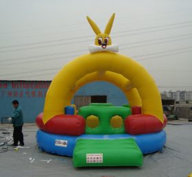 T2-2435 Looney Tunes Inflatable Trampolin