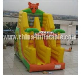 T8-1242 Fox Inflatable Slide