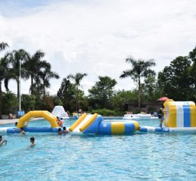 S41 Water Park Permainan air kedap udara mengapung di laut untuk anak-anak besar dan trampolin air dewasa